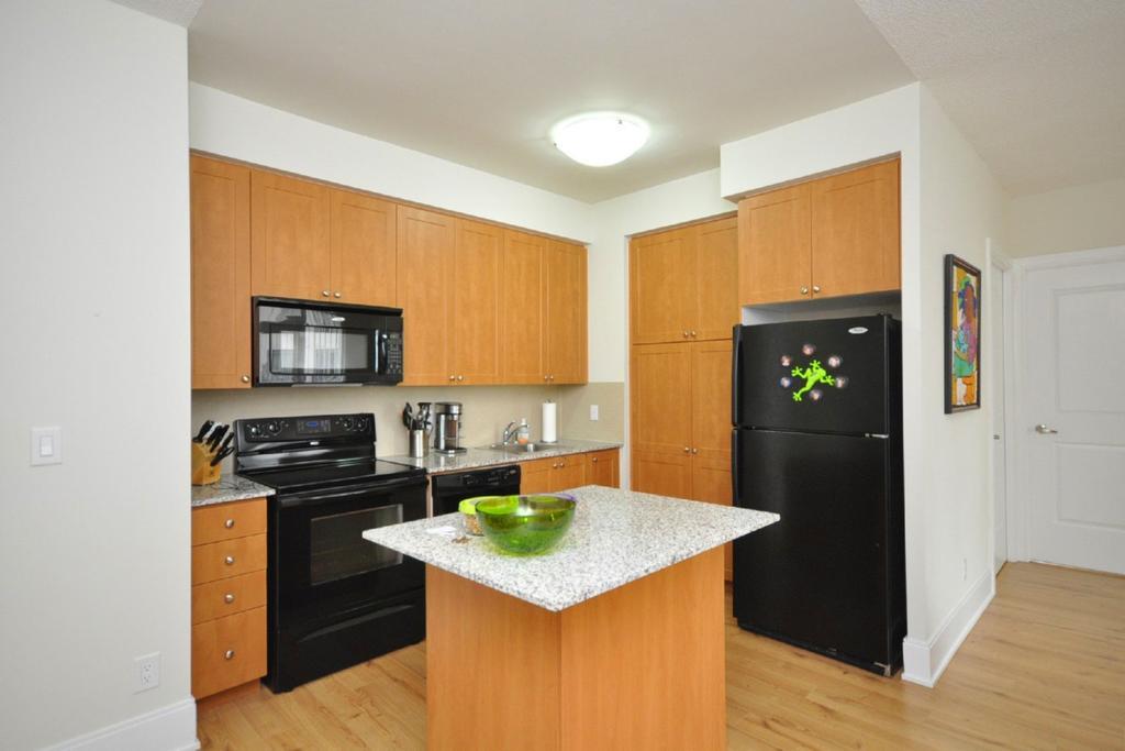Napa Furnished Rental Apartments Square One Миссиссага Номер фото